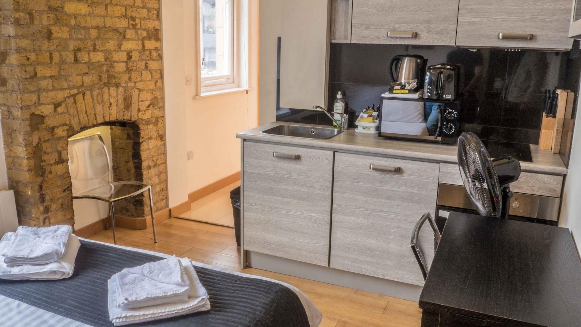 London Stay Apartments Экстерьер фото