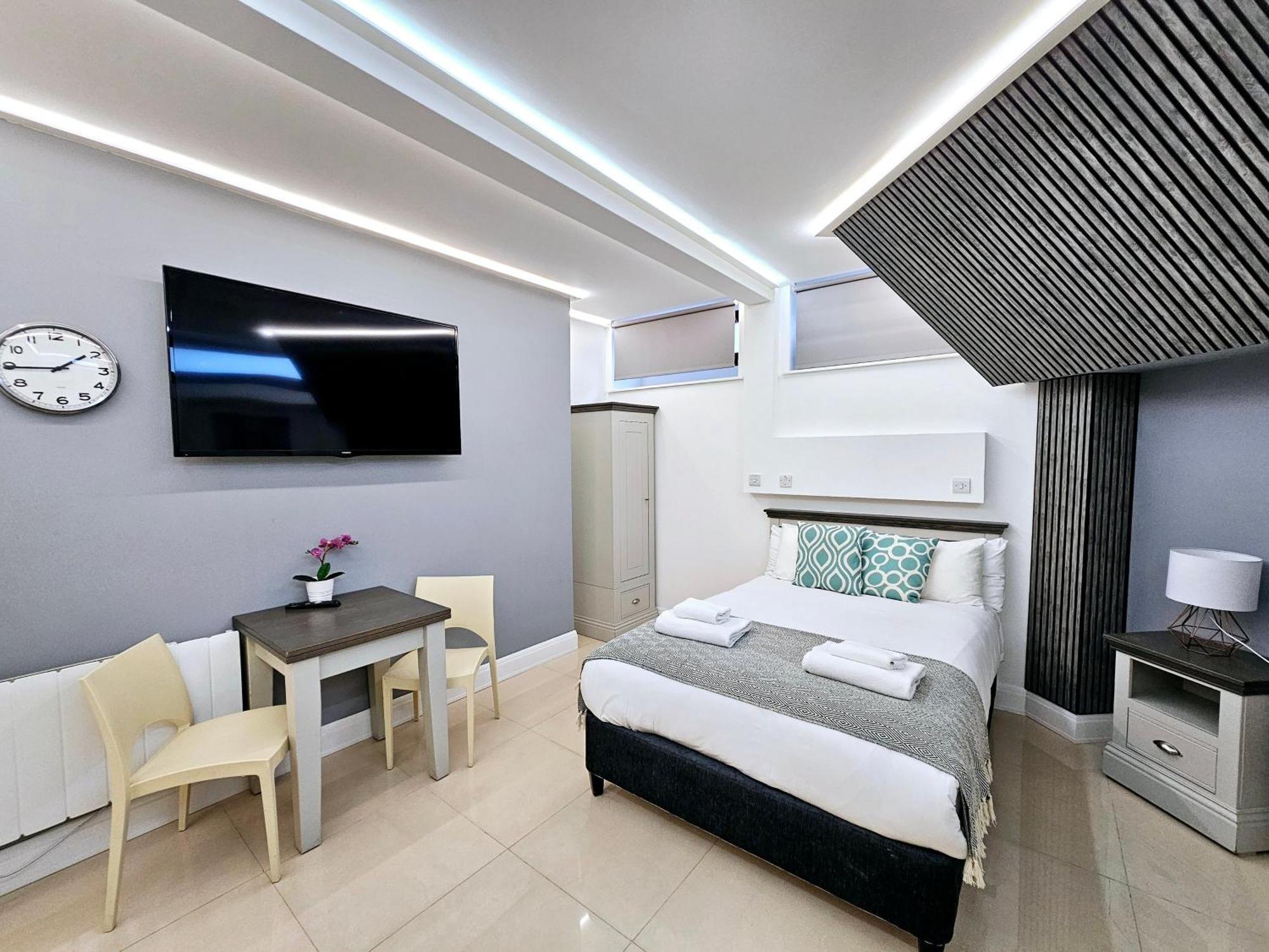 London Stay Apartments Экстерьер фото