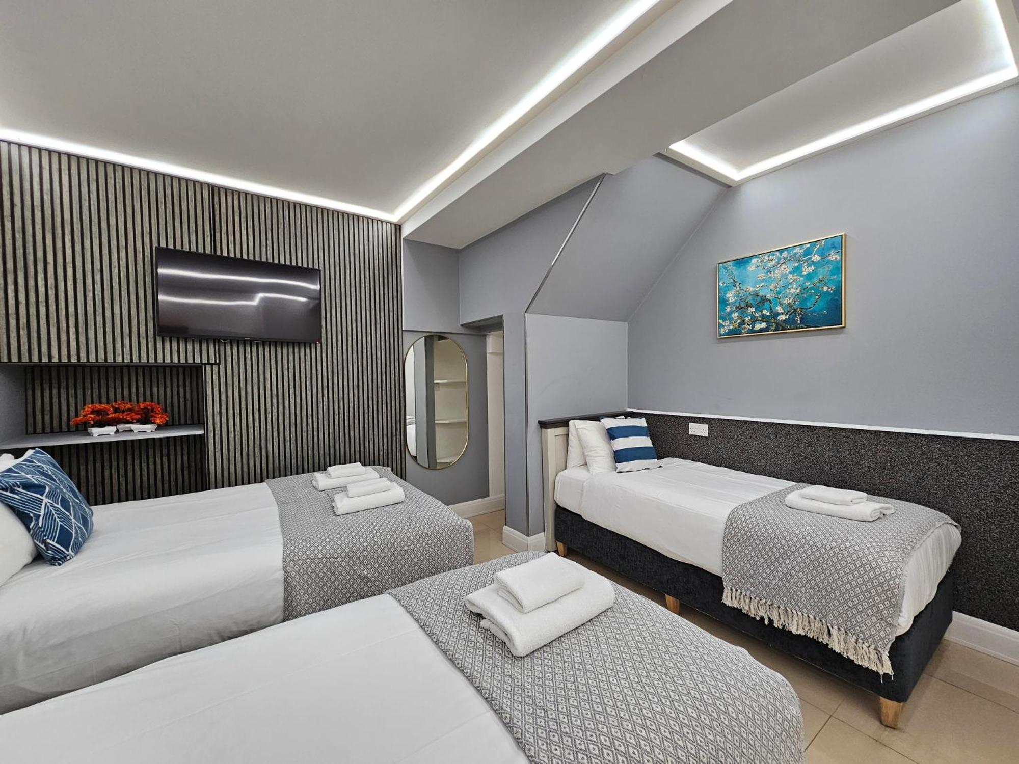 London Stay Apartments Экстерьер фото